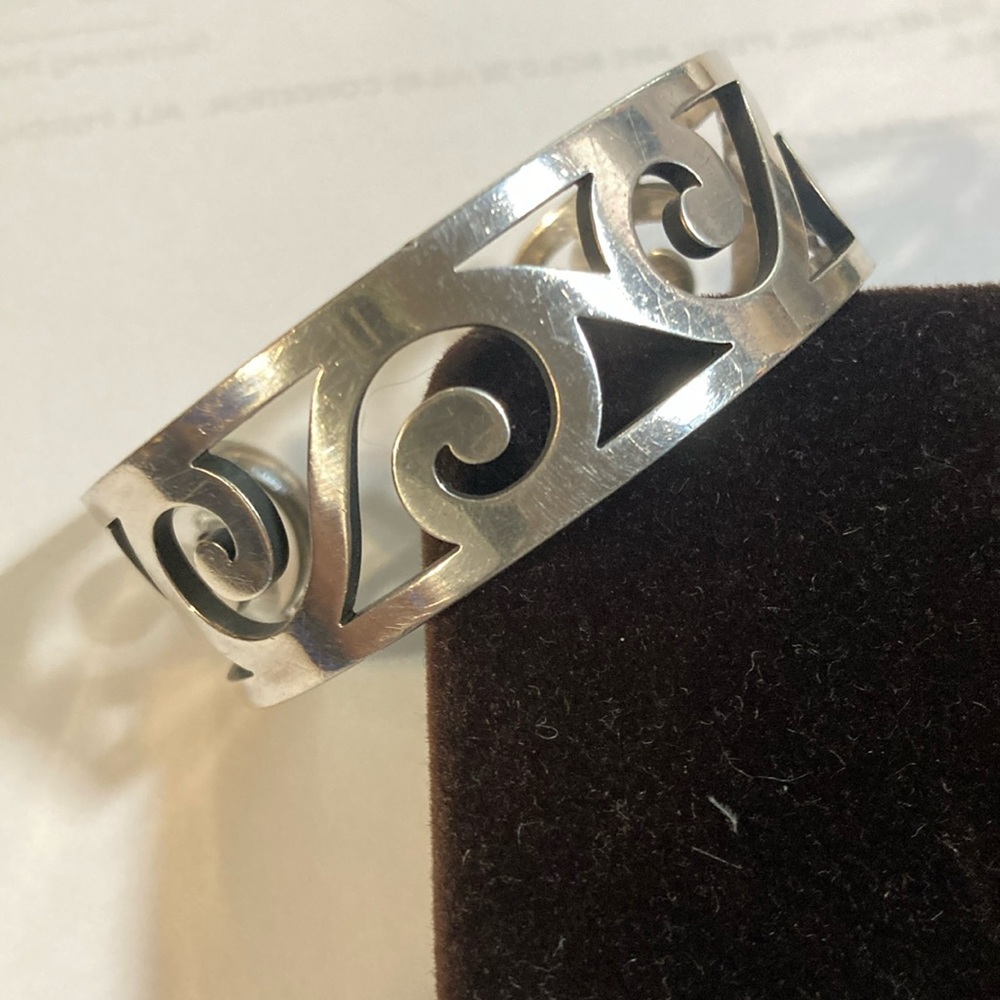 Vintage James Avery Retired Silver Swirl Bracelet